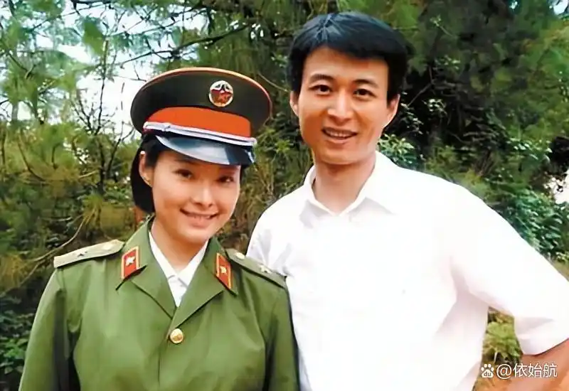 徐威袁立为什么分手_袁立公益转型_袁立婚姻经历
