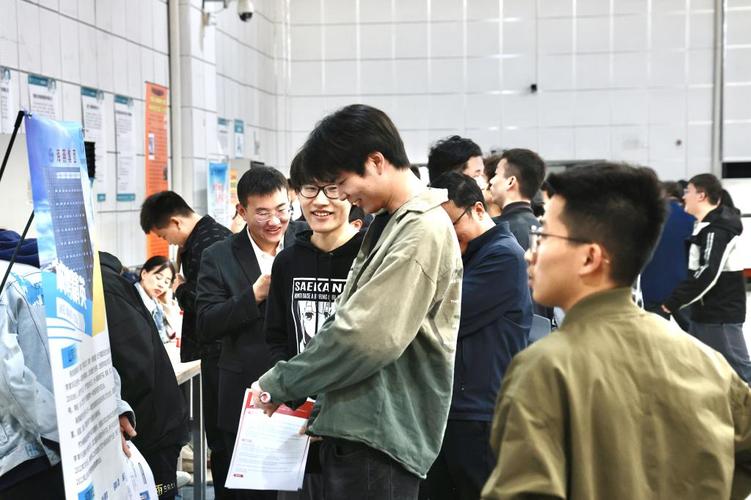9 月 28 日晚！红杉资本投资企业齐聚，西安交大招聘会超火