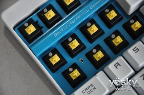 雷柏V500S全无冲全背光游戏键盘拆解评测