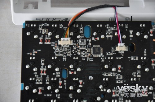 雷柏V500S全无冲全背光游戏键盘拆解评测