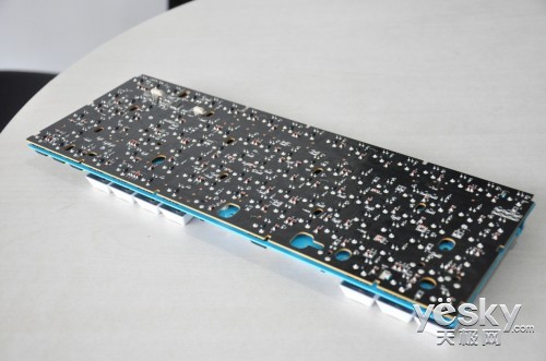 雷柏V500S全无冲全背光游戏键盘拆解评测