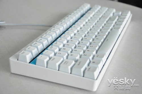 雷柏V500S全无冲全背光游戏键盘拆解评测