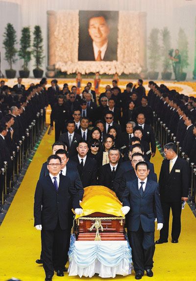 陈楚河 家境 背景故事_陈楚河家到底多有钱啊_陈楚河 父亲 陈启礼 介绍