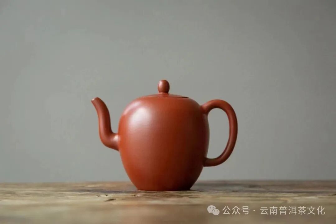 紫砂壶：中国陶瓷艺苑明珠，起源北宋历经明代高峰发展