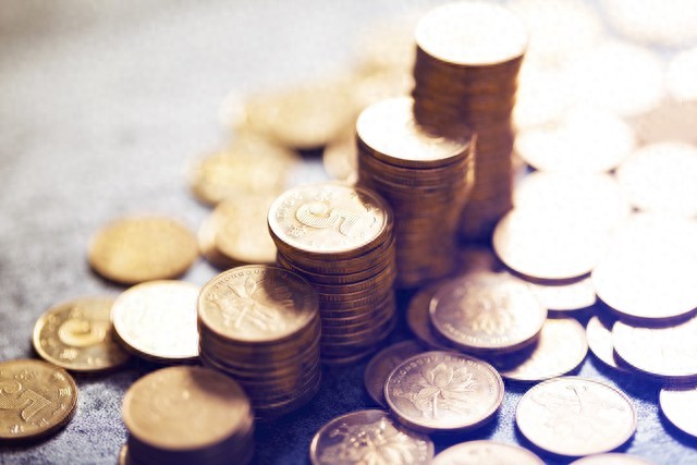 探寻财富多重路径：哪种方式更容易赚大钱？创业风险几何？