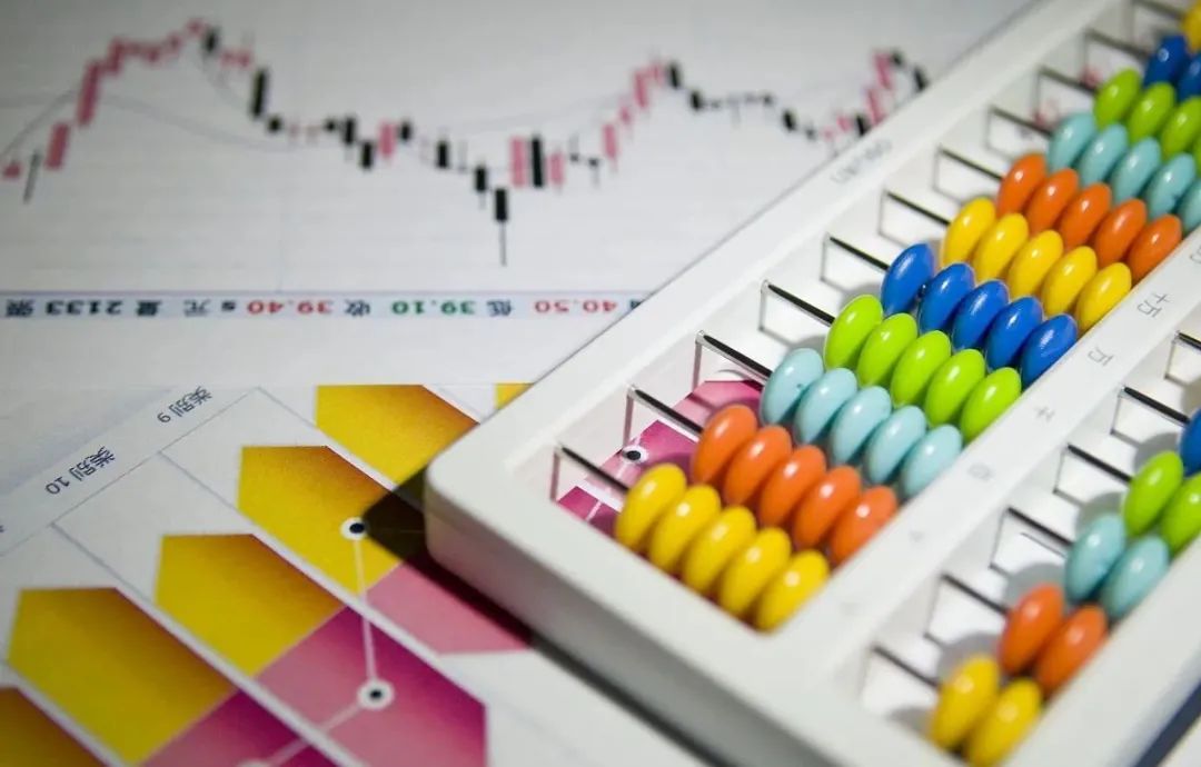 市盈率高企,股价低迷:探寻估值背后的真正含义与投资策略 市盈率高企,股价低迷:探寻估值背后的真正含义与投资策略