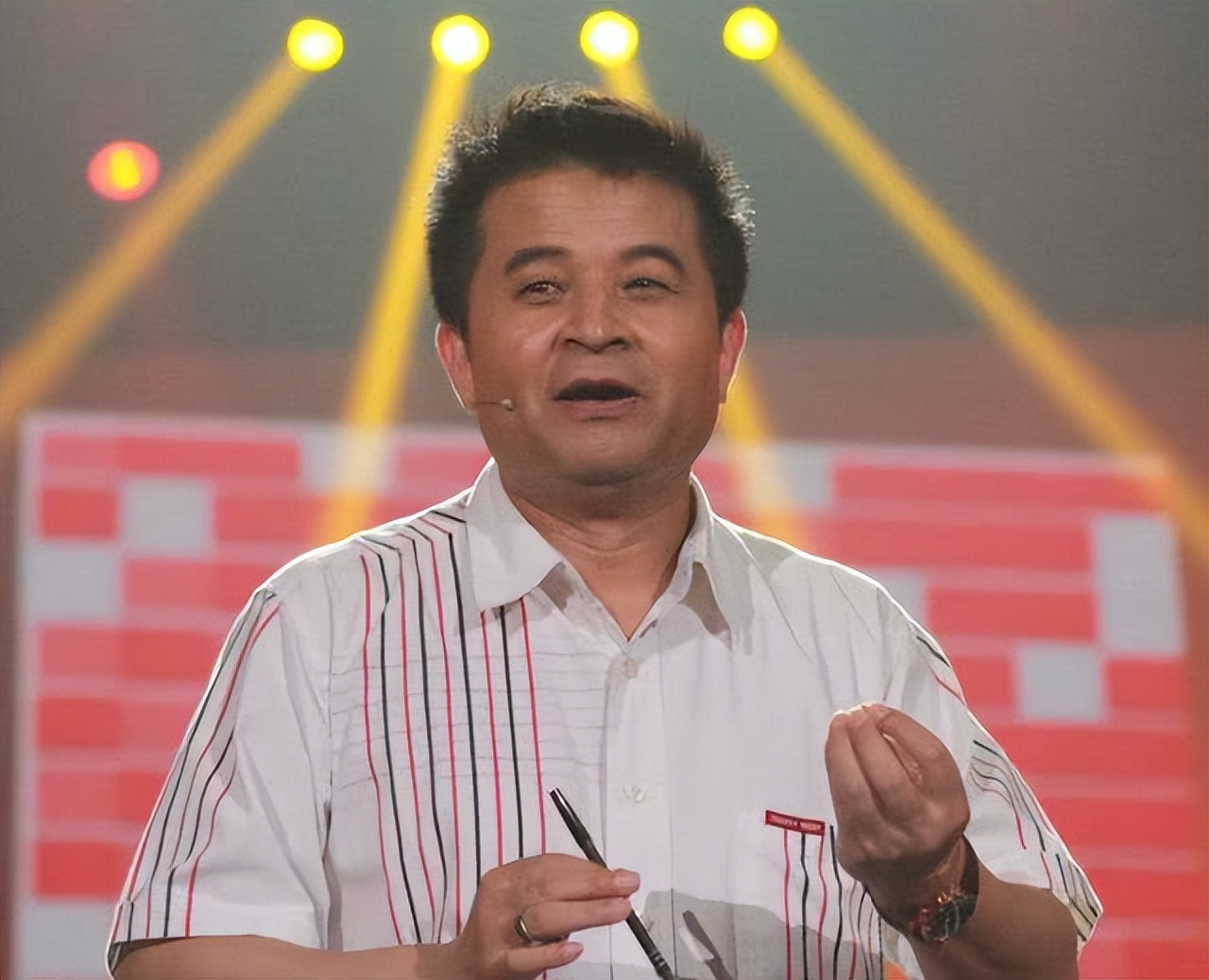 毕福剑近况_毕福剑退休生活_毕福剑饭局录像