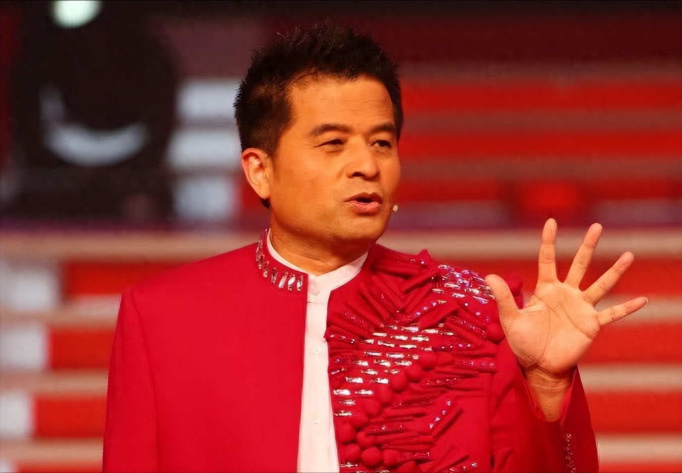 毕福剑饭局录像曝光，如今状态如何？当年到底说了什么被封杀？