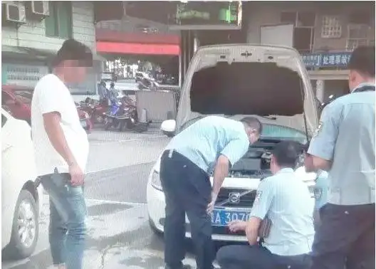 百色碰瓷团伙曝光_广西碰瓷党_碰瓷团伙作案手法