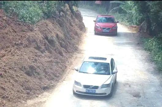 广西碰瓷党_百色碰瓷团伙曝光_碰瓷团伙作案手法