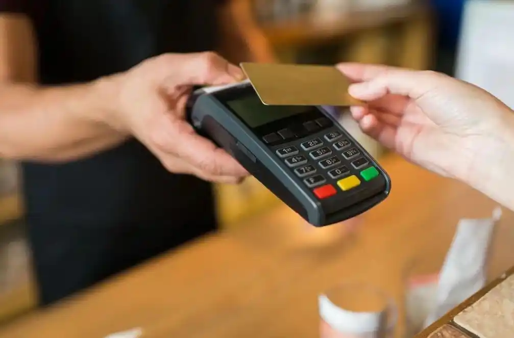 借记卡与储蓄卡啥区别？借记卡到底长什么样？一文给你讲清楚