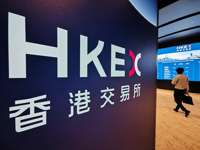 港交所筹划多项举措改善港股流动性，南向资金加速涌入