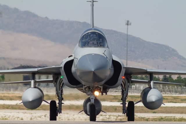 建军百年奋斗目标2035国防和军队现代化_军工龙头股票_军工板块十四五规划