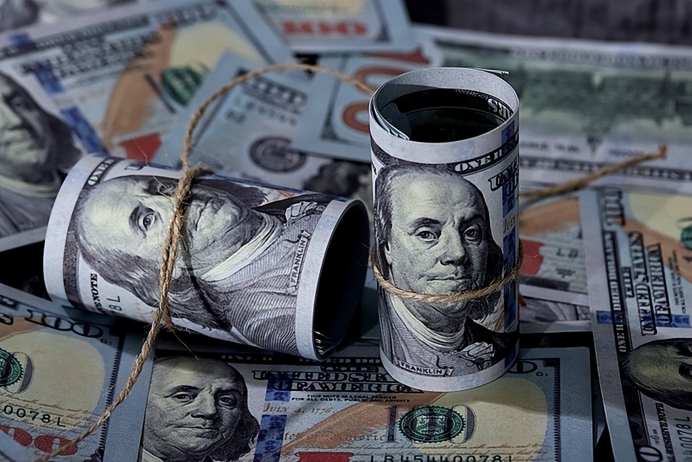 美国公共债务危机_美元帝国根基动摇_美国债务违约对中国的影响