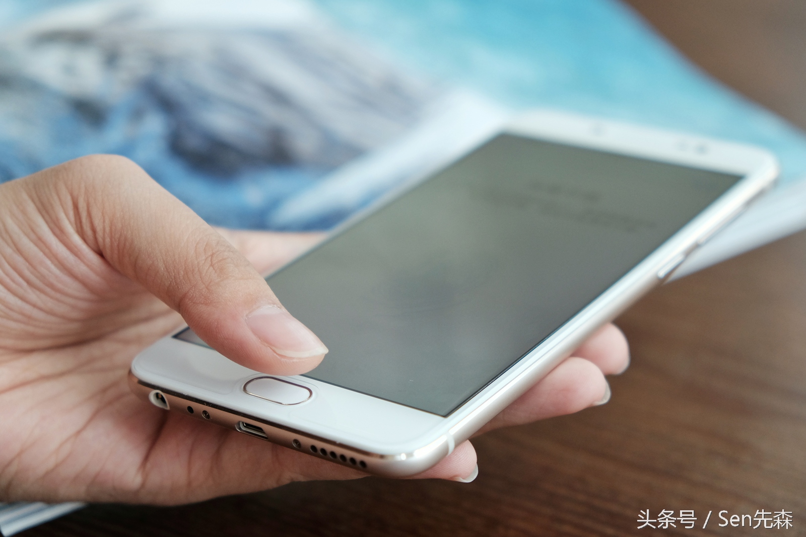 vivox7的机身材质_vivo X7前置指纹识别_vivo X7自拍评测