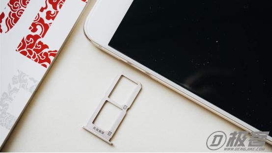 vivox7的机身材质_vivo X7 moonlight柔光灯_vivo X7自拍手机