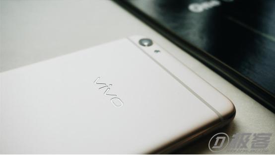 vivo X7自拍手机_vivox7的机身材质_vivo X7 moonlight柔光灯
