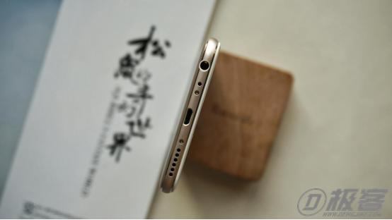 vivox7的机身材质_vivo X7 moonlight柔光灯_vivo X7自拍手机