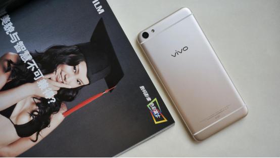 vivo X7自拍手机_vivo X7 moonlight柔光灯_vivox7的机身材质