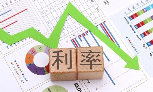 2026年5月2日余额宝7日年化降至0.999%，背后原因大