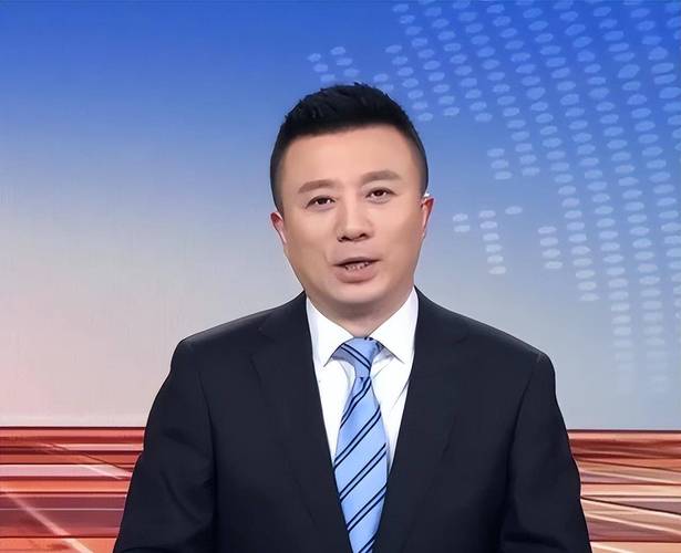 新闻联播播音员名单_央视新闻联播主持人选拔标准_央视新闻联播主持人年龄线