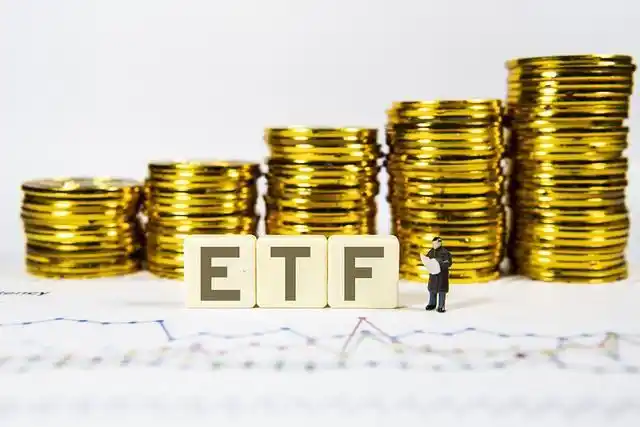 ETF折价率超2%有套利机会，但更适合机构而非散户